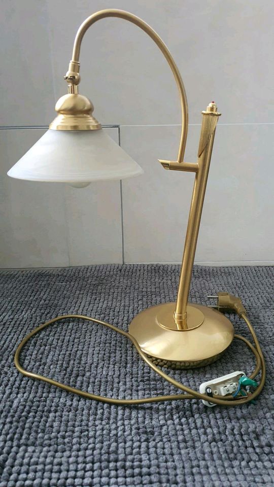 Lampe defekt für Bastler Tischlampe in Niedersachsen - Seelze | Lampen  gebraucht kaufen | eBay Kleinanzeigen ist jetzt Kleinanzeigen