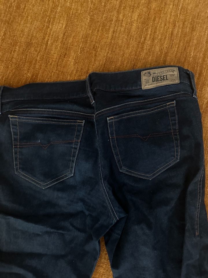 Diesel Jeans W32 L 32 wie neu in Dortmund