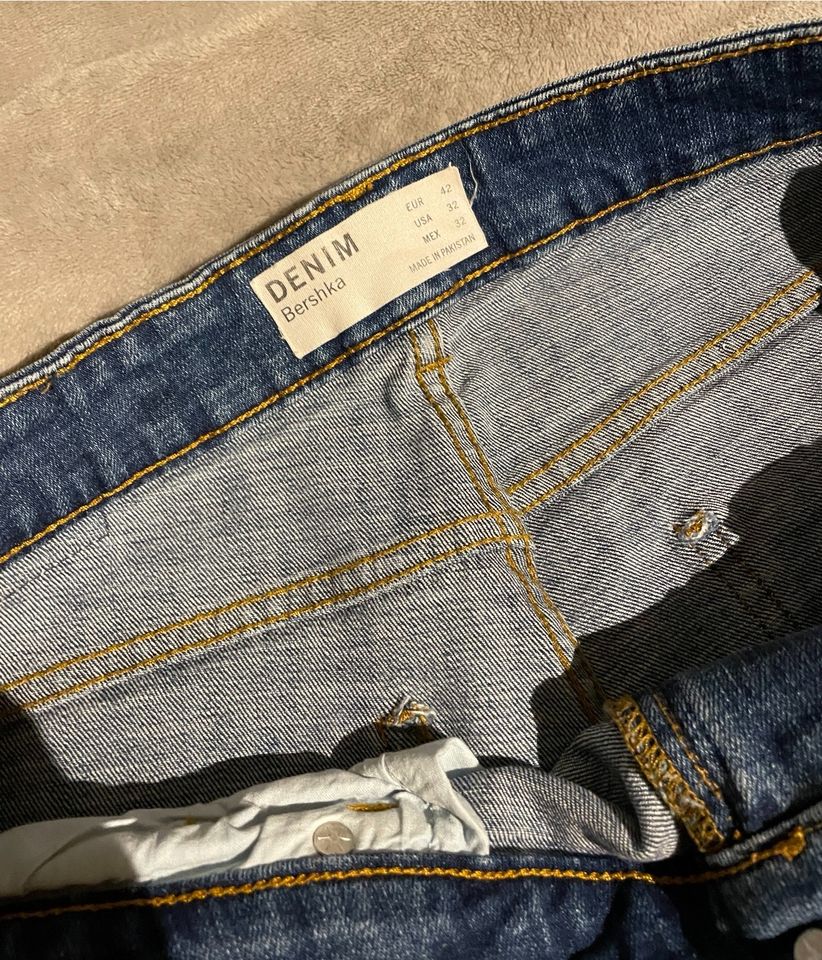 BERSHKA Jeans | Größe 32 in Dresden