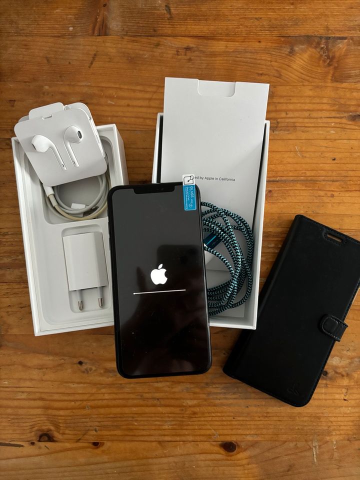 iPhone XS max - 256gb space grey mit viel Zubehör in Stuttgart