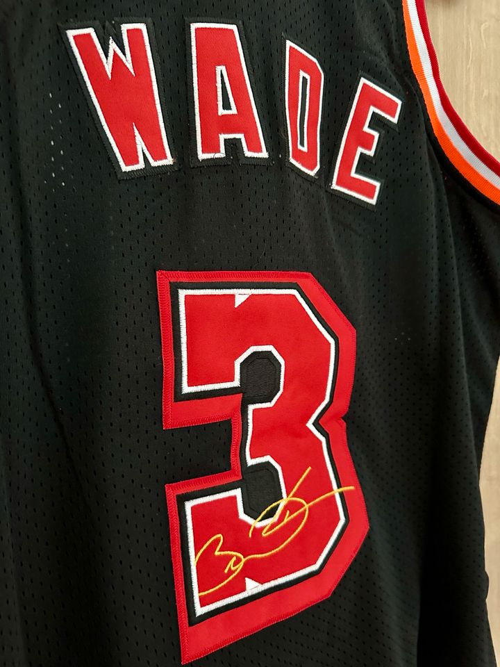 Mitchell &Ness Basketball Jersey „Dwayne Wade“ MVP Neu in Hersbruck