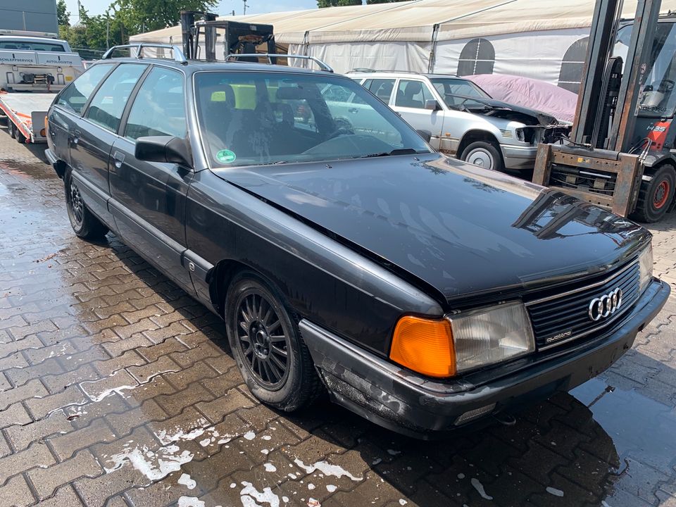 Audi 100 Typ 44 Quattro Ersatzteile KFZ  Auto TEILE Gebrauchtteil in Köln Vogelsang