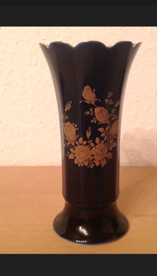 Vase mit 22 Karat Gold Echt Kobaltblau Bareuther Waldsassen Deko in Bobingen