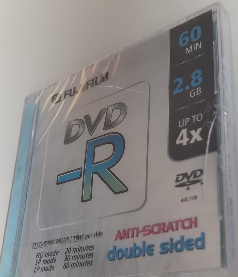 FUJIFILM DVD -R 60Min doppelseitig 2,8 GB 1-4x Camcorder Disc NEU in Karlsruhe