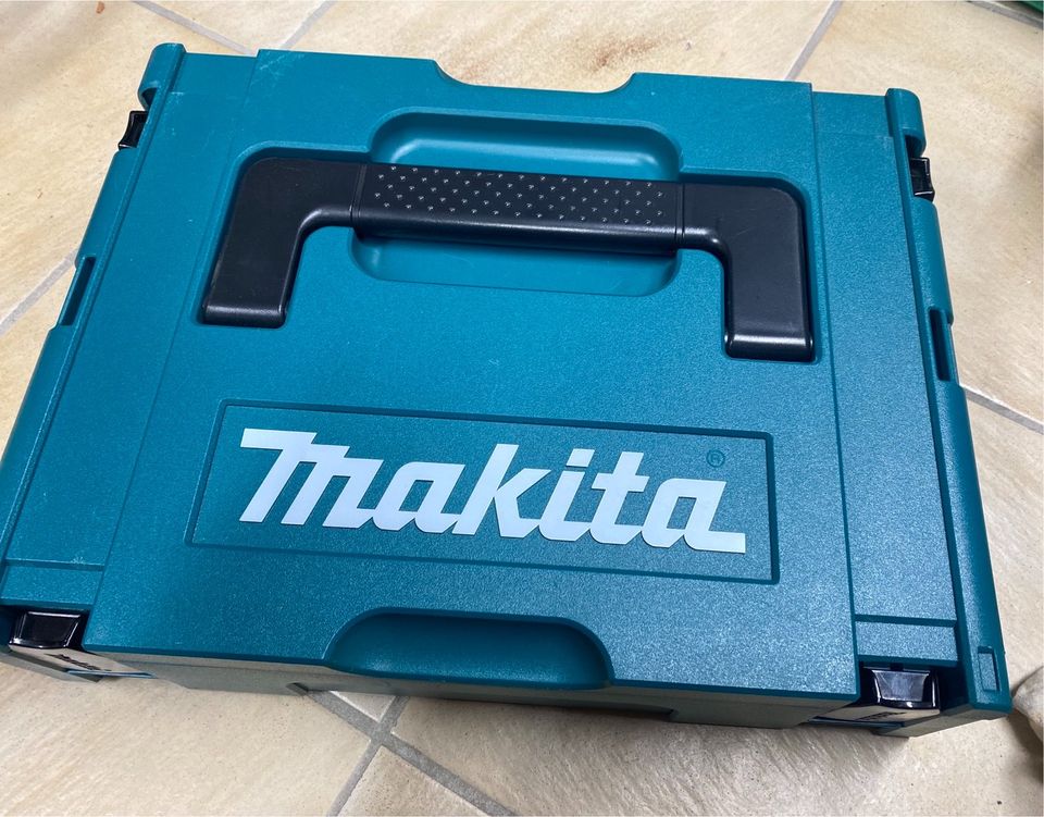 Makita Power Source Kit 18v Makpac Ladegerät 2xAkku 1,5Ah NEU in Wenzenbach