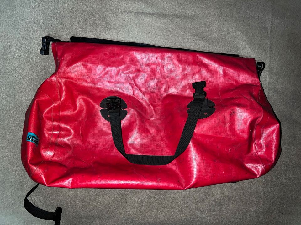 ORTLIEB Gear Bag in Rot 600x200mm Gr.S in Gößweinstein