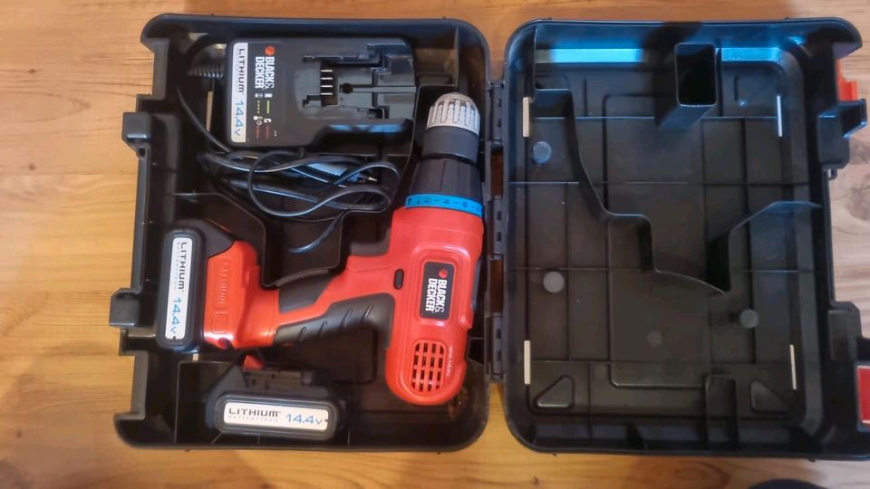 Black und decker 14.4 Volt in Groß Rheide