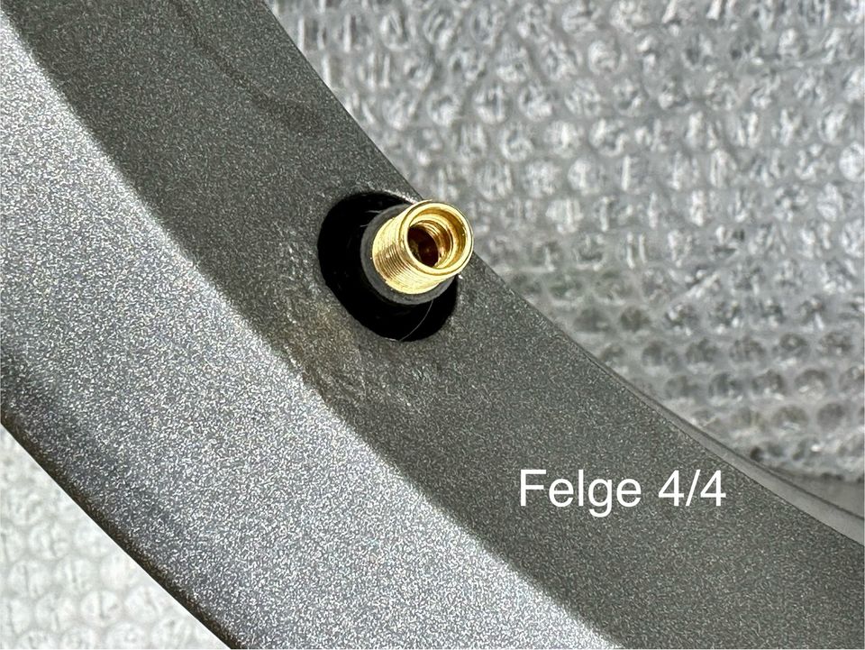 4x 18 Zoll Alufelge für Seat Leon Cupra 5F0601025J pulverbesch. in Dargun