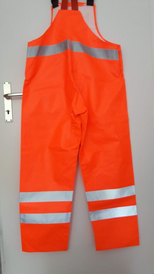 Regenhose Latzhose Arbeitshose GR 54/56 Warnschutz Latzhose in Lüdenscheid