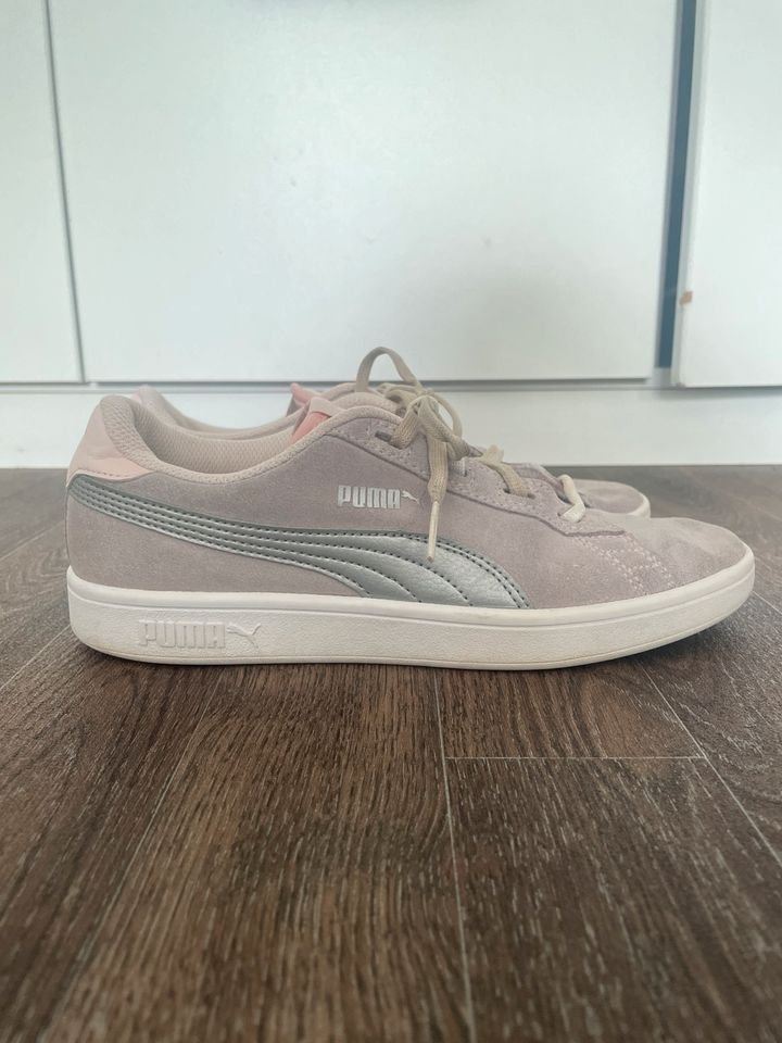 Puma Basket rosa/silber Gr. 38 in Paderborn