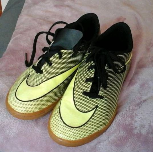 Nike Halle Fussballschuhe gr 38,5 in München