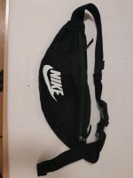 Nike bauchtasche in schwarz Hessen - Weilburg Vorschau