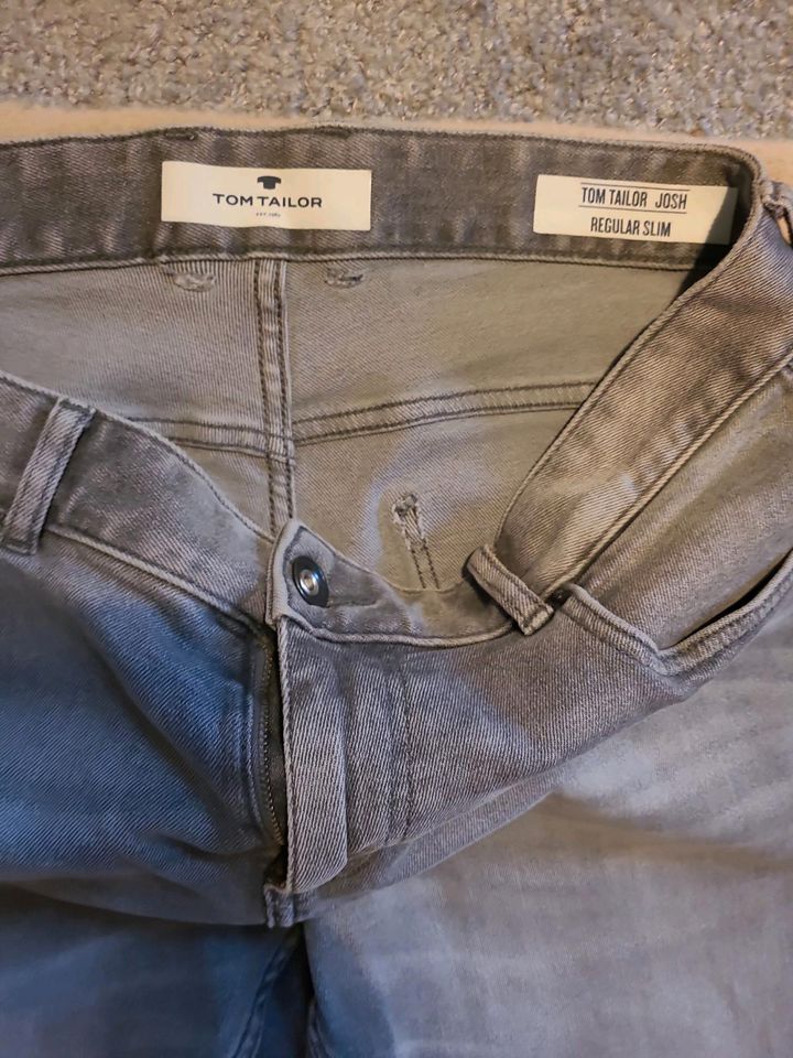 Eine jeans von tom tailor Größe 34 32 in Kassel