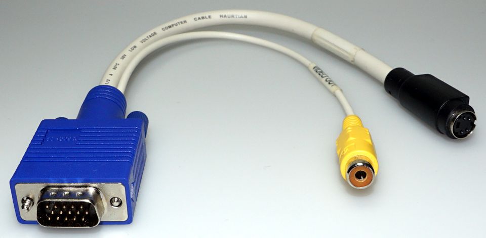 MATROX Adapter-Kabel VGA (HD15) auf Composite (Cinch) und S-Video in Salzgitter