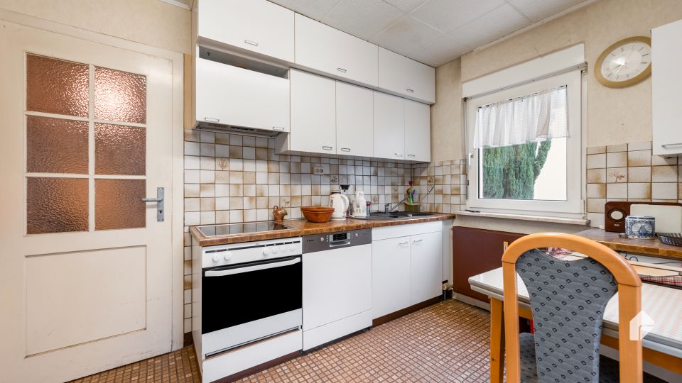 Sanierungsbedürftiges Mehrfamilienhaus mit Potenzial - 3 Wohnungen, Garten und ausgebautem DG in Bad Friedrichshall