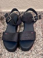 Tommy Hilfiger Jeans Keilabsatz Sandale Wedges Dunkelblau Gr. 40 Nordrhein-Westfalen - Hamm Vorschau