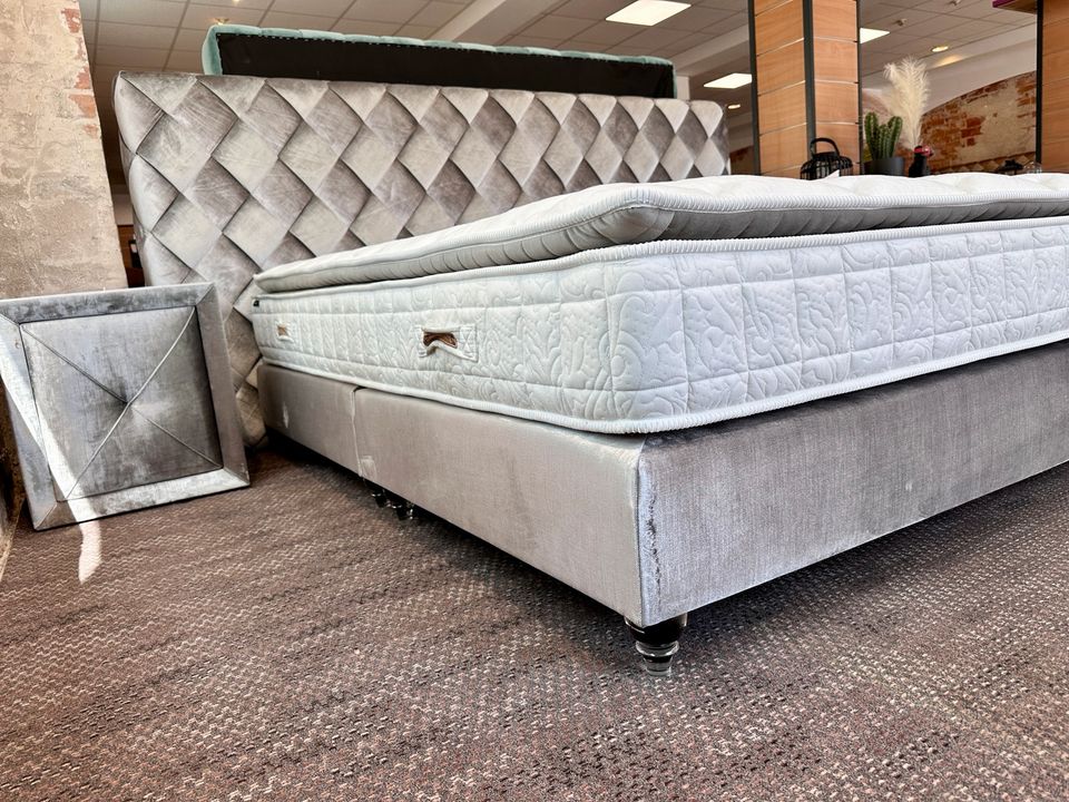 Premium 200x200 cm Boxspringbett Handgeflochten inkl. Matratze Silber & Glasfüße Doppelbett Bett Schlafsofa Tagesbett Futonbett Wasserbett Designerbett in Berlin