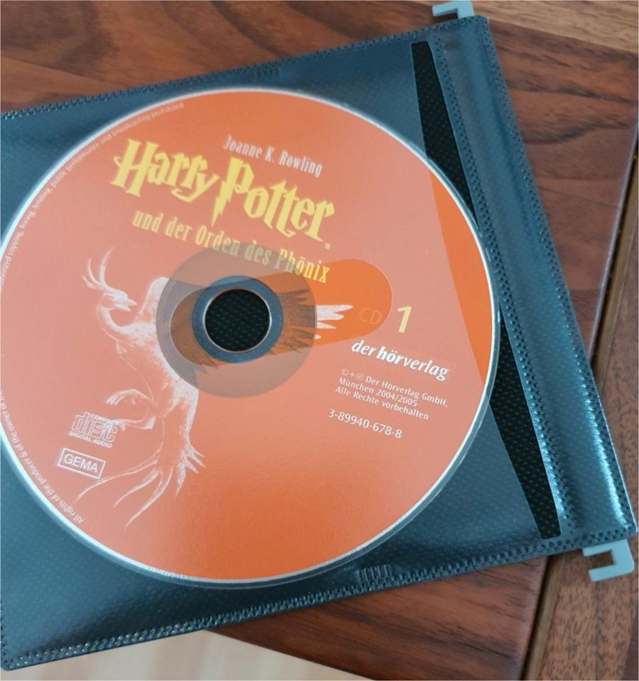 Harry Potter Fankoffer, alle Bücher auf CD in Engl. + Dtsch. in Hamburg