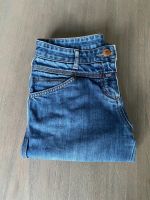 Klassische Closed Jeans blau Ital. Größe 42/ Deutsch 36 Niedersachsen - Seevetal Vorschau