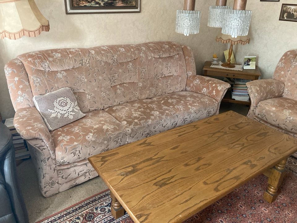 Couch und Sessel in Reinheim