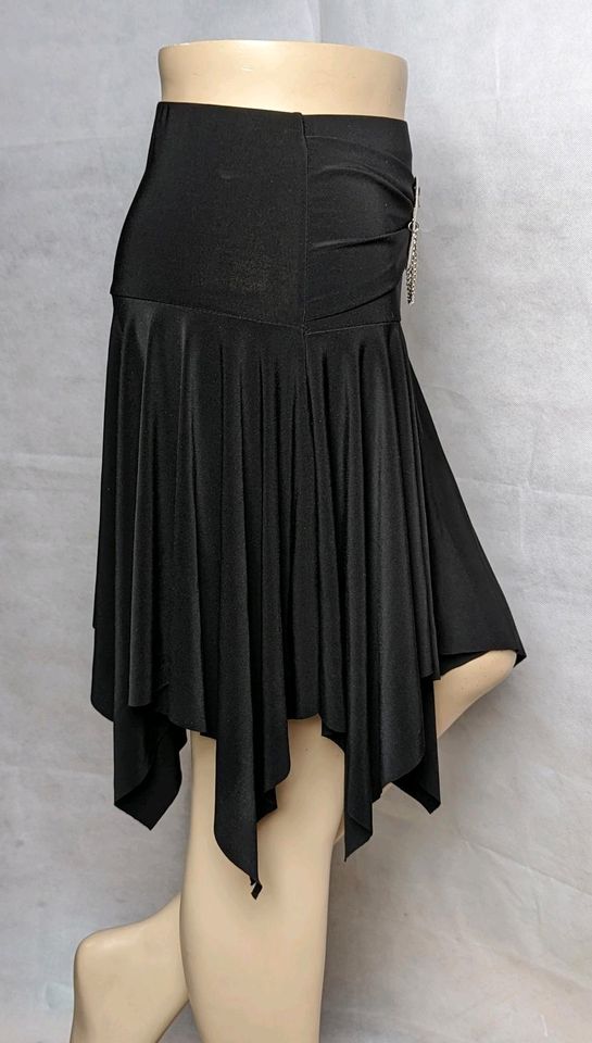 Zara - Zipfelrock asymmetrisch Schwarz M-LCasual Style in Michelau i. OFr.