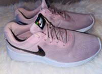 Nike weiß/rosa/metallic Sneaker Schuhe Gr. 39 Wie Neu !!! Niedersachsen - Seesen Vorschau