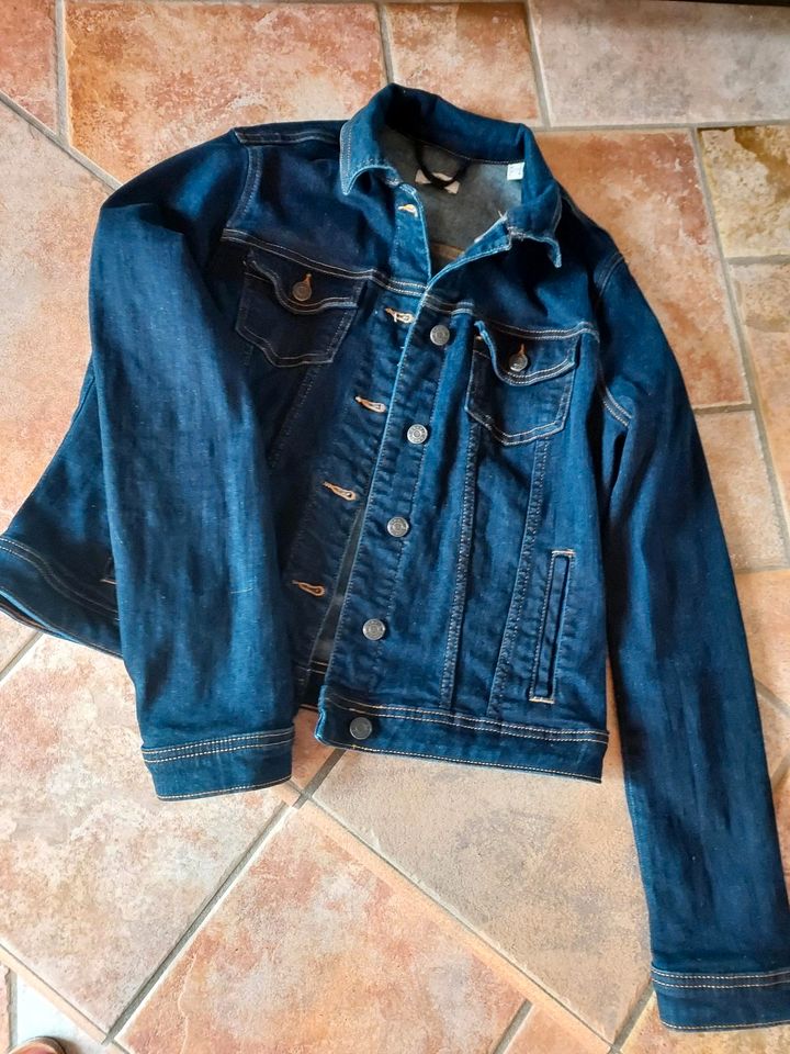 Jeansjacke von Esprit, wie neu in Euskirchen