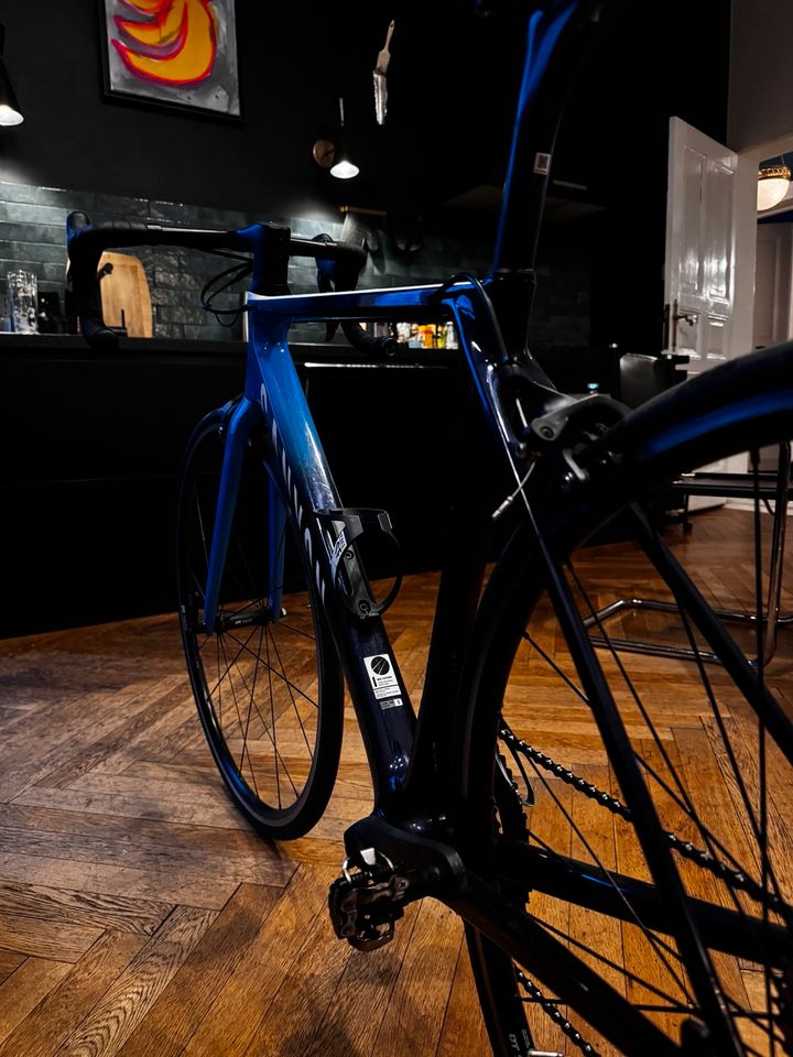 Canyon Ultimate CF SL 8.0 Di2 Größe S in MOVISTAR Lackierung in Berlin