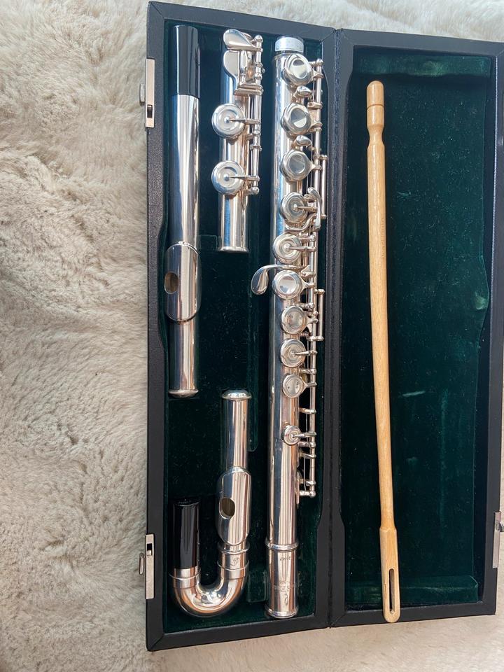 Querflöte Pearl Flute PF-505 silber mit gebogenen Kopfstück in Freiburg im Breisgau