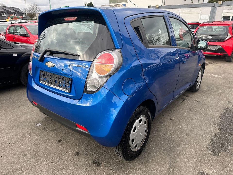 Chevrolet Spark LS in Paderborn