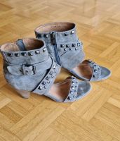 5th Avenue Leder Pumps khaki grau olivgrün Gr. 38 wie neu Nordrhein-Westfalen - Olpe Vorschau