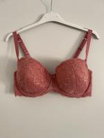 H&M Spitze BH Spitze Blumen Schleife Bustier altrosa 75D Baden-Württemberg - Buchen (Odenwald) Vorschau