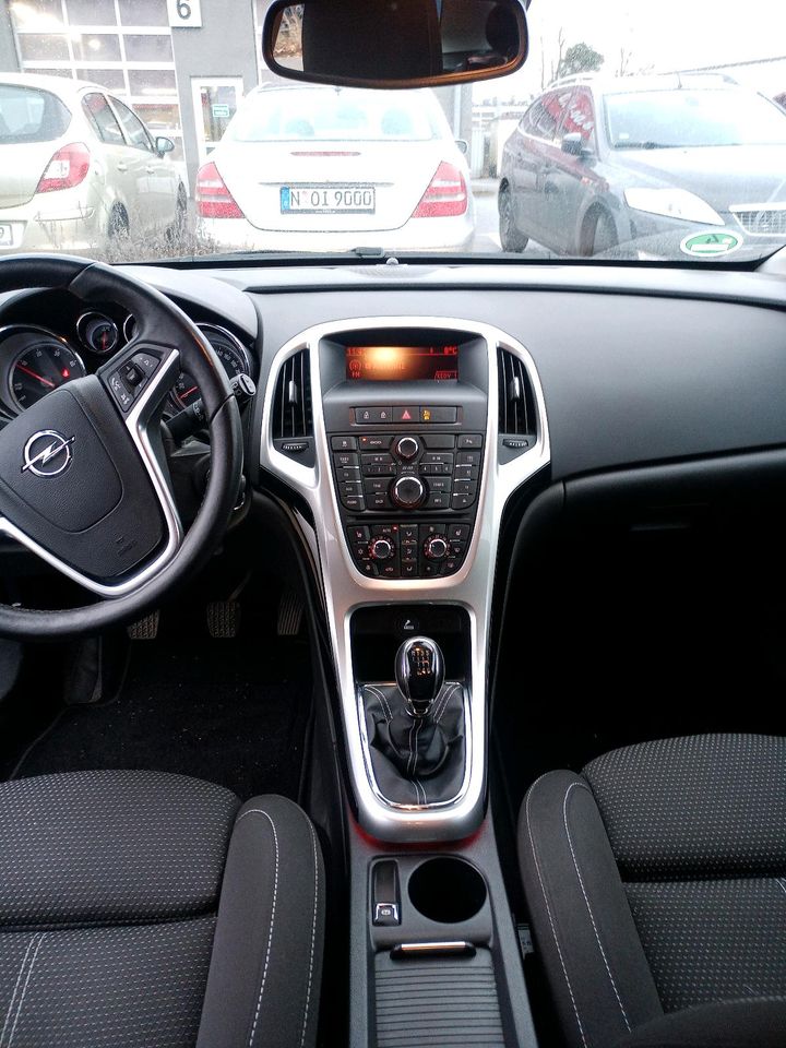 Opel Astra 1.7cdti in Nürnberg (Mittelfr)