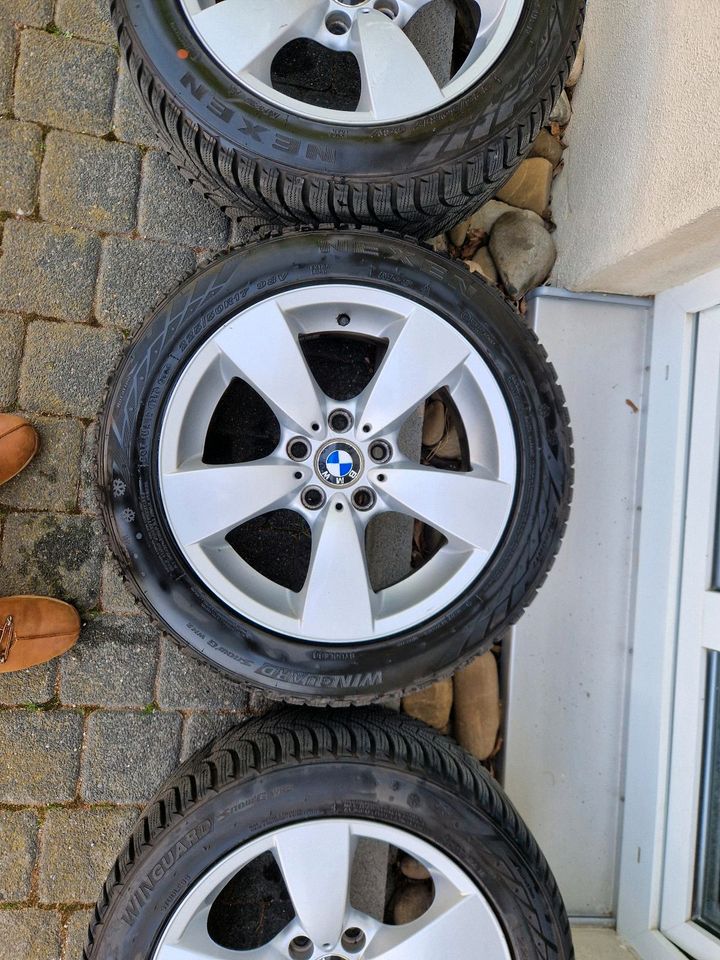 Bmw Alufelgen 17 Zoll mit winterreifen 225/50R17 in Emmendingen