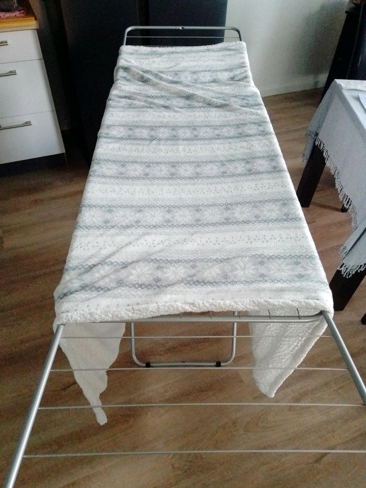 (Baby) Kuscheldecke weiß/blau/grau, sehr guter Zustand in Jevenstedt