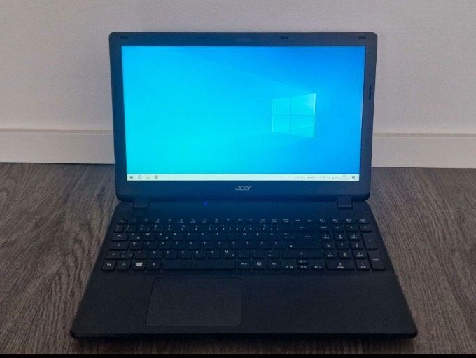 Top Acer Aspire ES1 512 Laptop in Wuppertal