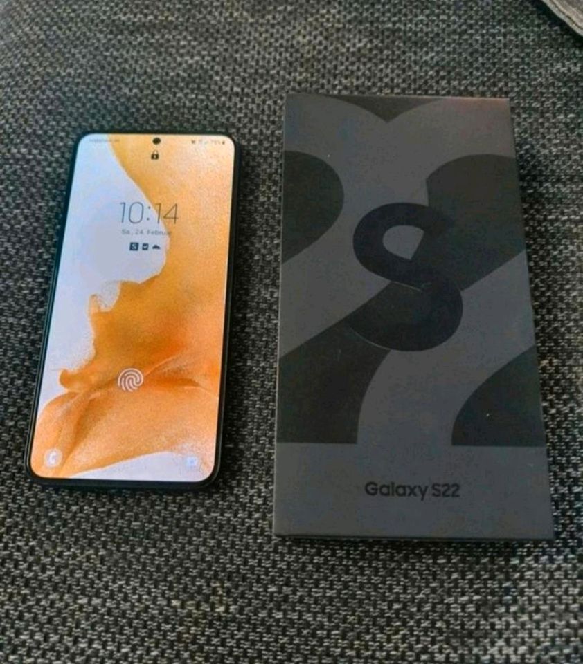 Samsung Galaxy S22 5g in Mayen