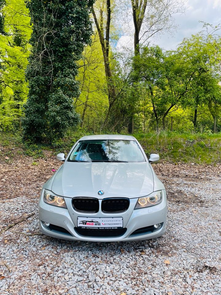 BMW E90 325i 3.0 Facelift in Solingen