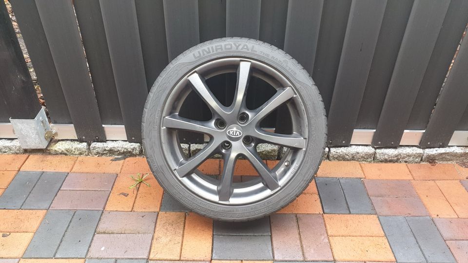 4 Sommerreifen mit Felge Kia 205/45 R17 in Hude (Oldenburg)