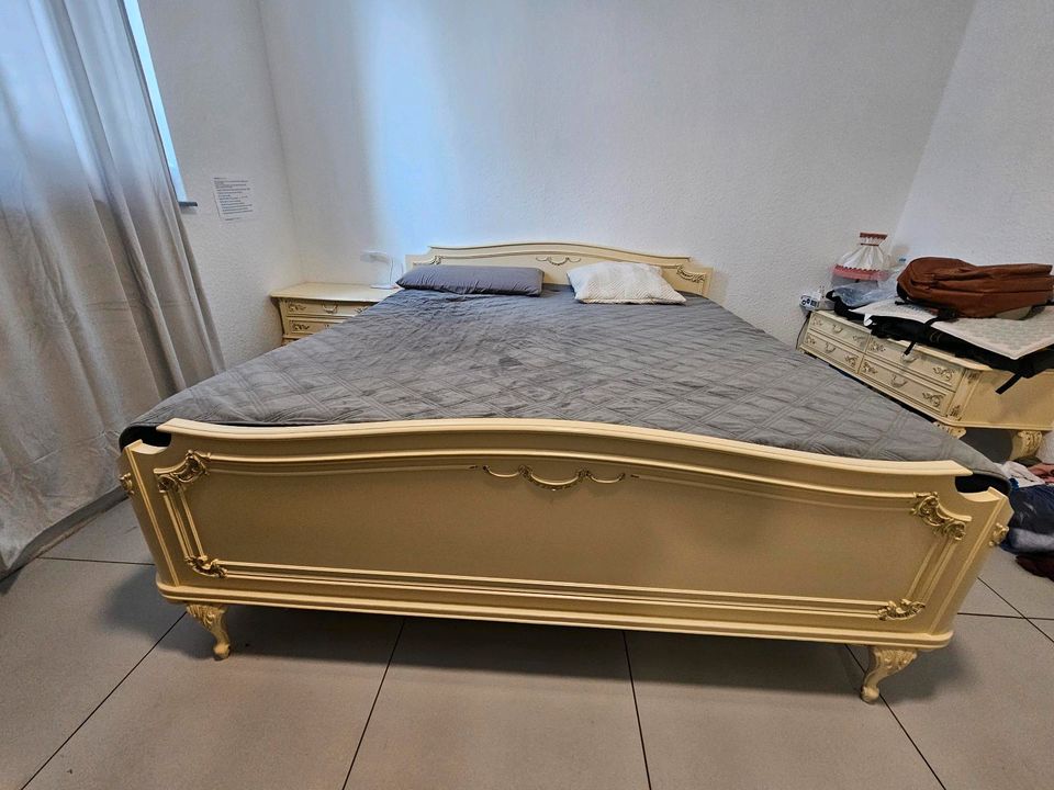 Das Bett zu verkaufen in Nideggen / Düren
