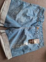 kurze Damenjeans neu Gr.42 Hessen - Offenbach Vorschau