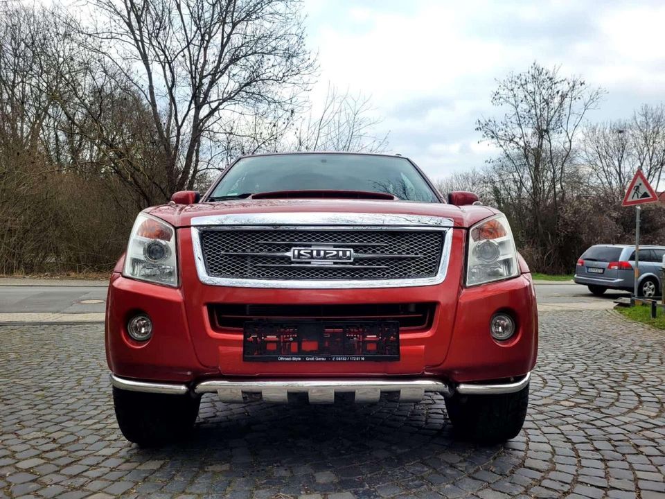 Isuzu D-Max 3.0 4x4 Double Cab Autm. Custom AHK-NAVI-L in Groß-Gerau