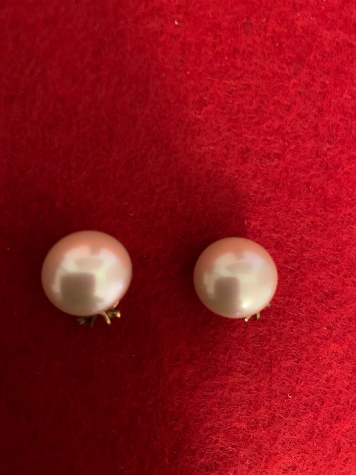 Ohrclips von Christian Dior Vintage Perle goldfarben in Dortmund