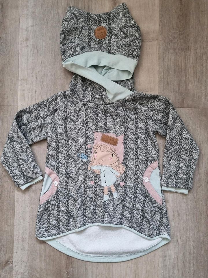 Hoodie, Handmade, Gr. 110 in Velpke