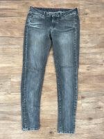 Pepe Skinny Jeans 73 Noisette w.Soho Gr. 28/30 grau Stretch Schleswig-Holstein - Itzehoe Vorschau