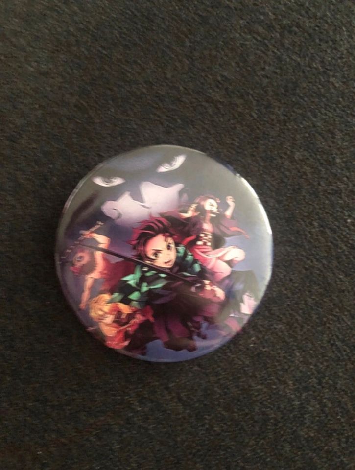 Demon Slayer Pin/Brosche in Frankfurt am Main