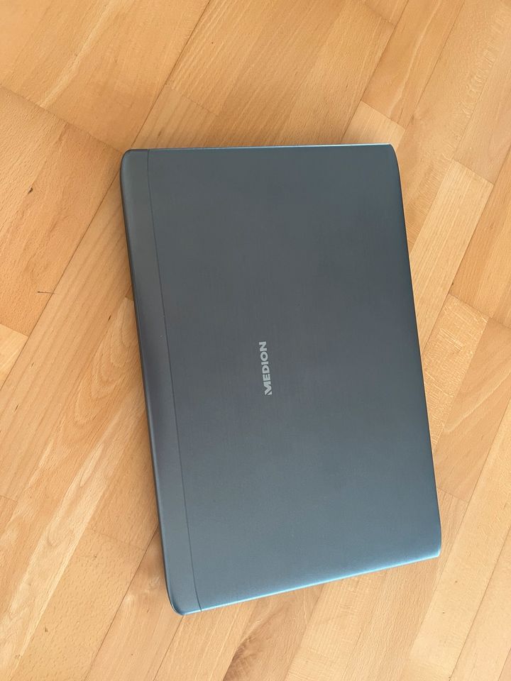 Laptop Medion Akoya P7645 17 Zoll i7 GeForce in Balingen