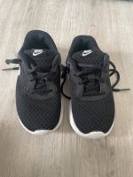 Nike schwarz gr 28 sneaker kaum getragen sehr guter Zustand Altona - Hamburg Osdorf Vorschau