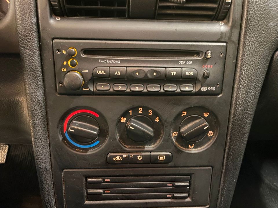 Opel Astra 1.8 16V  Klimaanlage 8 fach Bereift CD in Scheinfeld