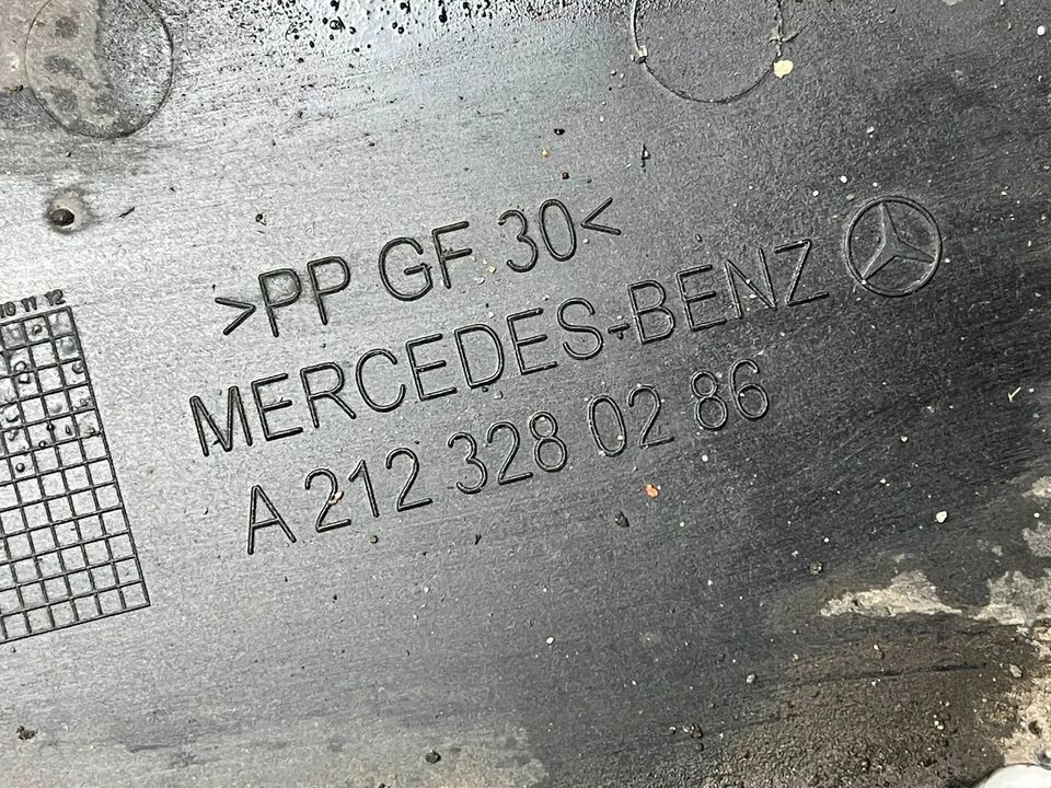 MERCEDES W212 UNTERBODENWANNE hinten links A2123280286 in Murrhardt